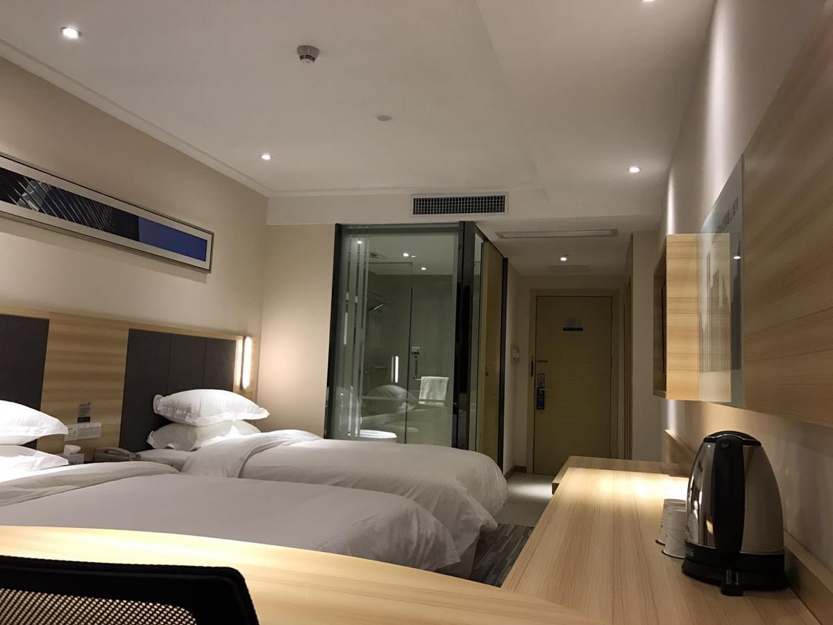See U Select Hotel Wuhan Zewnętrze zdjęcie